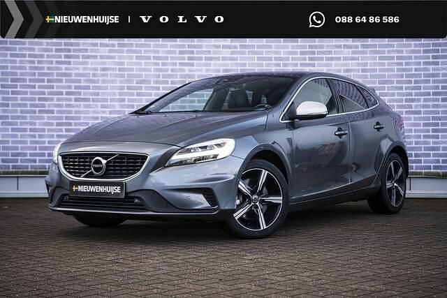 Grijs Gebruikt 2020 Volvo V40 Hatchback | € 21.899 (Eerlijke prijs) - Afbeelding 1/4