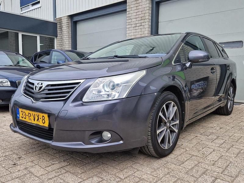 Occasion Toyota Avensis Business Edition 2011 Grijs Stationwagen