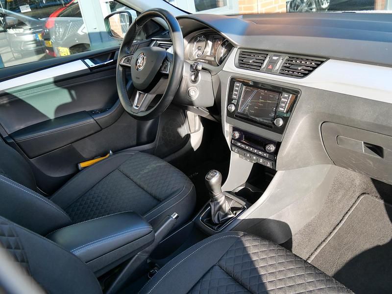 Occasion Skoda Rapid Drive 97 PK (71 kW) 2018 Wit Hatchback