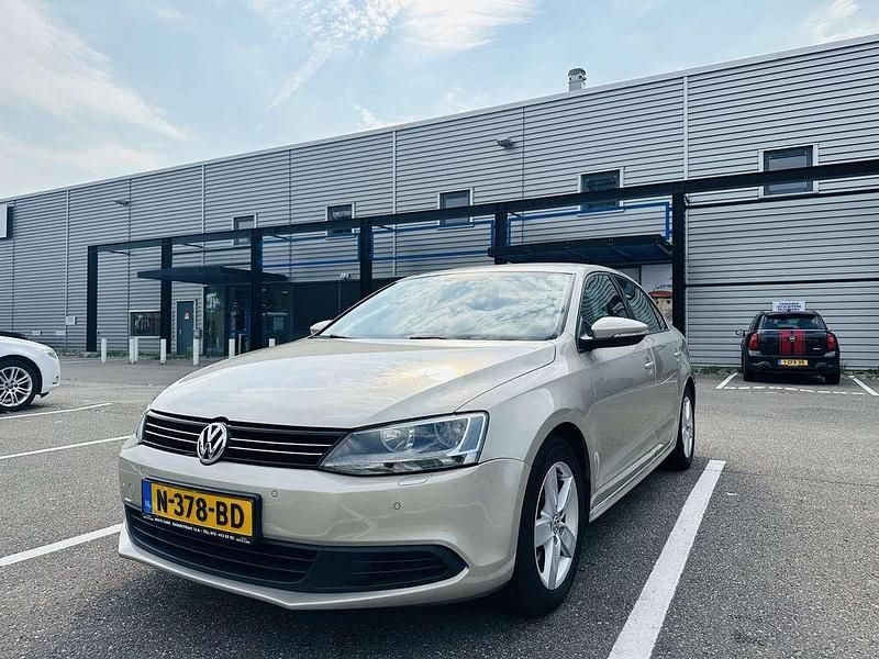 Gebruikt 2013 VW Jetta Highline Sedan | € 5.600 (Goede deal) - Afbeelding 1/4