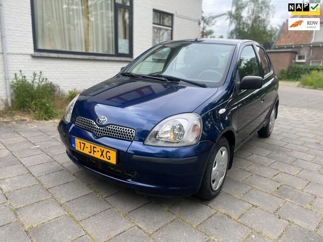 Blauw Gebruikt 2002 Toyota Yaris Sol Hatchback | € 3.850 (Eerlijke prijs) - Afbeelding 1/4