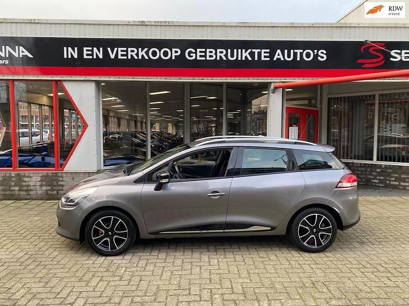 Grijs Occasion 2013 Renault Clio GrandTour Expression Stationwagen | € 3.250 (Goede deal) - Afbeelding 1/4