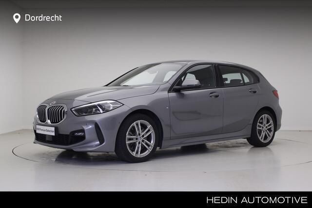 Grijs Gebruikt 2022 BMW 120 M Sport Hatchback | € 33.895 (Iets duurder) - Afbeelding 1/4