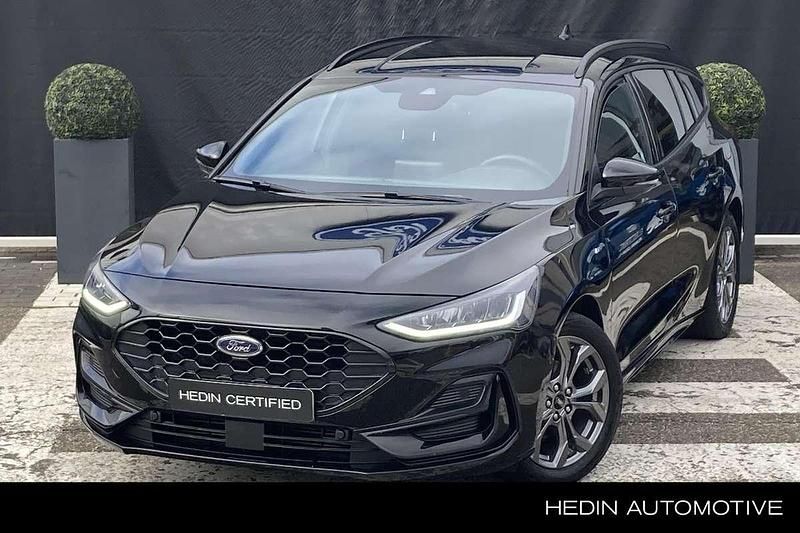 Zwart Gebruikt 2023 Ford Focus ST-Line Stationwagen | € 20.945 (Eerlijke prijs) - Afbeelding 1/3