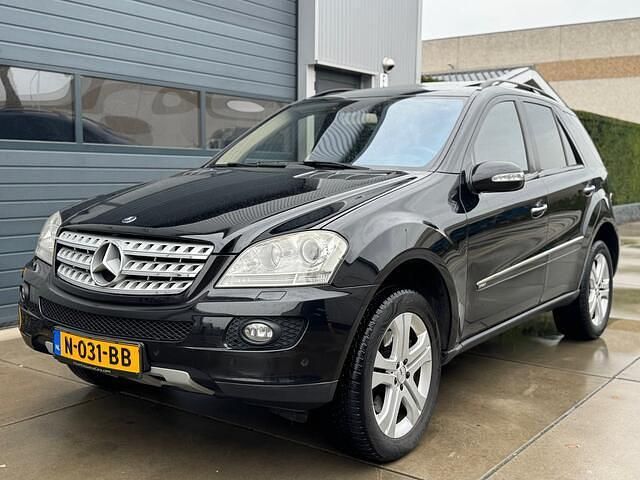 Occasion Mercedes 500 306 PK (225 kW) 2007 Zwart (metallic) SUV