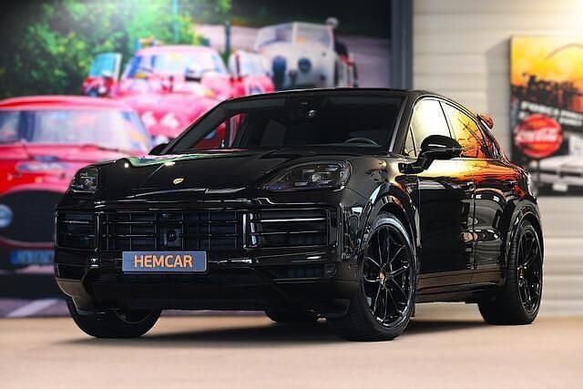 Zwart Occasion 2025 Porsche Cayenne Turbo GT SUV | € 159.950 - Afbeelding 1/4
