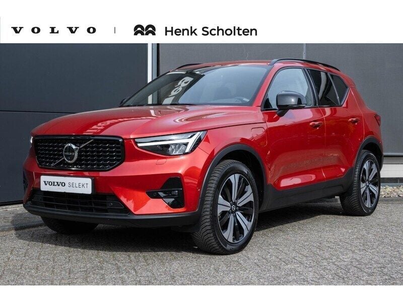 Oranje Gebruikt 2022 Volvo XC40 R-Design SUV | € 43.950 - Afbeelding 1/4