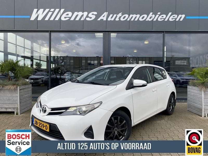 Occasion Toyota Auris Comfort 101 PK (74 kW) 2014 Wit Hatchback