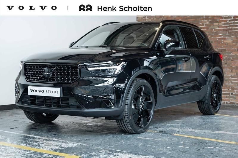 Zwart Gebruikt 2024 Volvo XC40 SUV | € 47.950 (Iets duurder) - Afbeelding 1/4