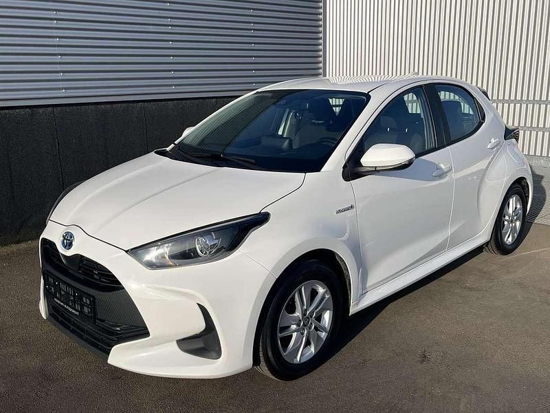 Occasion Toyota Yaris Hybrid Business Edition 116 PK (85 kW) 2021 Vit Hatchback
