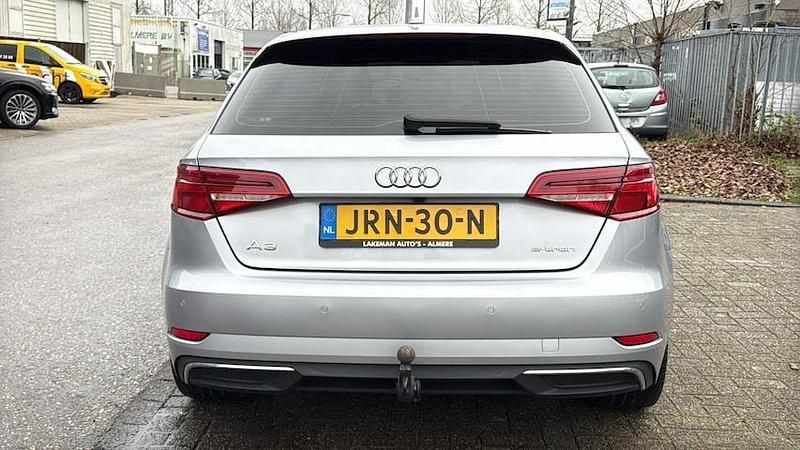 Occasion Audi A3 Sportback e-tron Sport 2016 Grijs (metallic) Hatchback