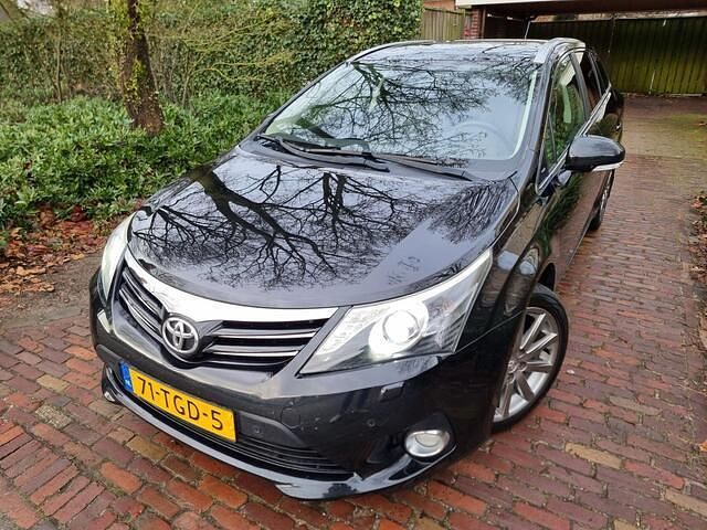 Occasion Toyota Avensis Executive 152 PK (111 kW) 2012 Zwart (metallic) Stationwagen