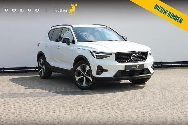 Wit Gebruikt 2024 Volvo XC40 Plus SUV | € 41.840 (Goede deal) - Afbeelding 1/4