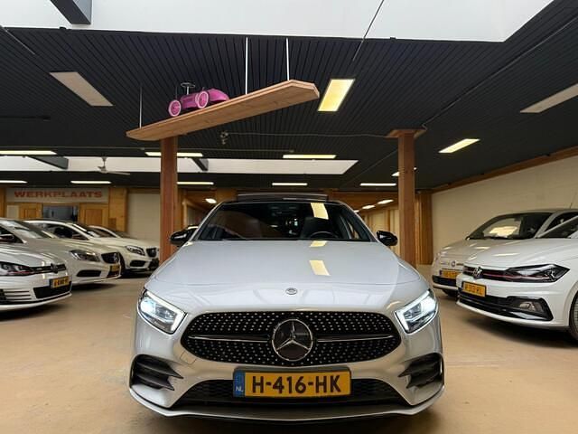 Occasion Mercedes A250 AMG Line Premium Plus 224 PK (164 kW) 2018 Grijs Hatchback