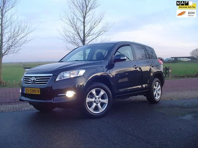 Grijs Occasion 2011 Toyota RAV4 SUV | € 15.950 (Eerlijke prijs) - Afbeelding 1/4