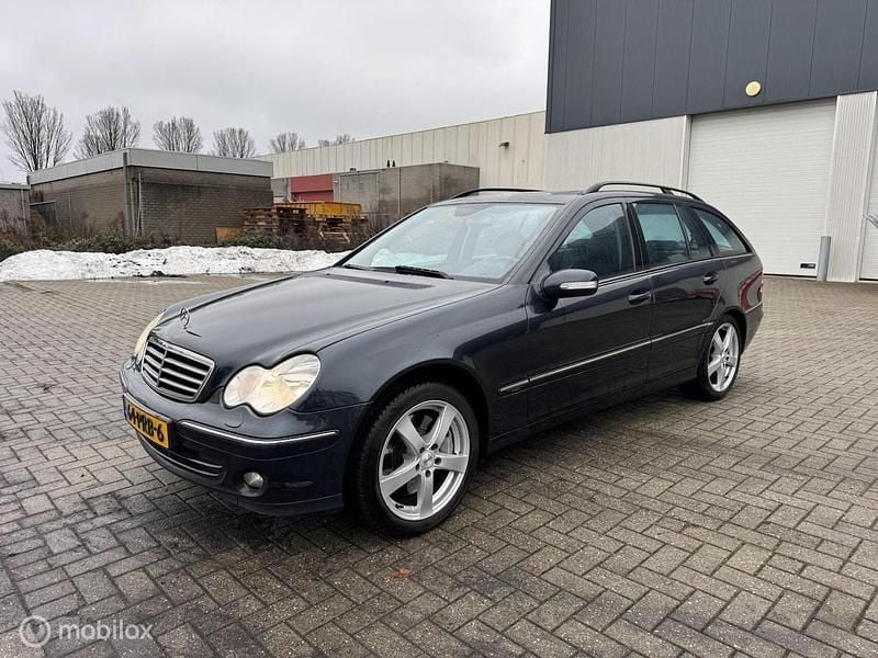 Occasion Mercedes C180 143 PK (105 kW) 2004 Zwart Stationwagen