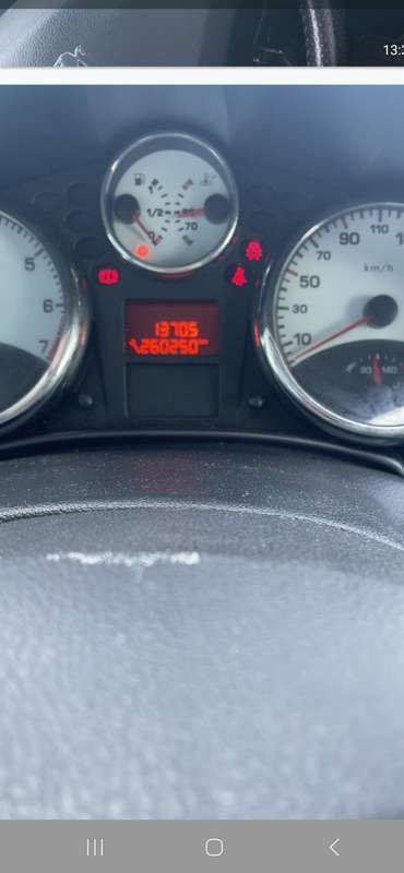 Zilver Gebruikt 2008 Peugeot 207 Hatchback | € 750 (Goede deal) - Afbeelding 1/4