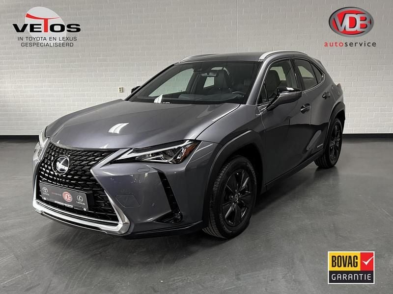 Grijs Gebruikt 2019 Lexus UX 250h Business Edition SUV | € 24.450 (Eerlijke prijs) - Afbeelding 1/4