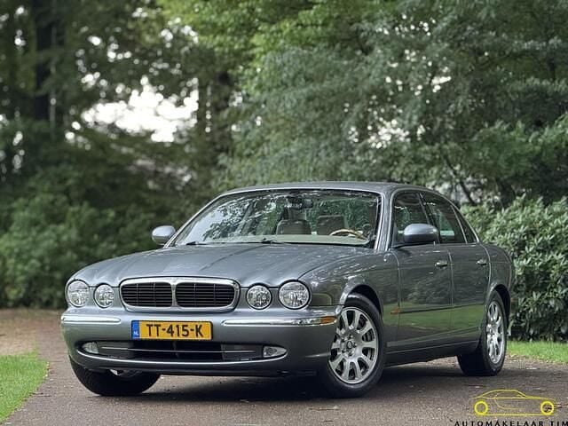 Grijs Gebruikt 2003 Jaguar XJ Executive Sedan | € 9.900 (Eerlijke prijs) - Afbeelding 1/4