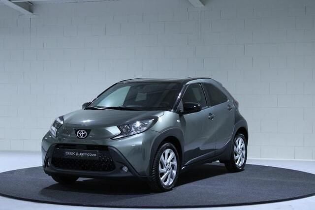 Groen Gebruikt 2022 Toyota Aygo X Pulse SUV | € 16.950 (Super prijs) - Afbeelding 1/4