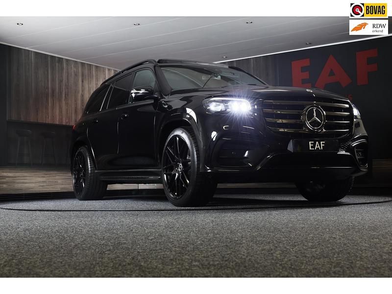 Zwart Gebruikt 2023 Mercedes GLS450 AMG line SUV | € 147.950 - Afbeelding 1/4