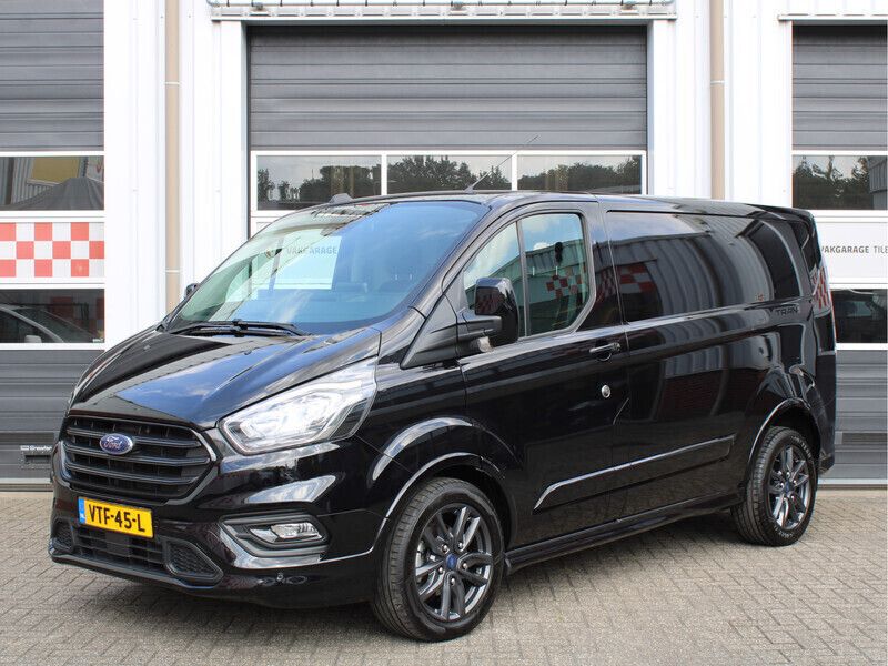Zwart Gebruikt 2023 Ford Transit Custom Sport Van | € 34.995 (Iets duurder) - Afbeelding 1/4