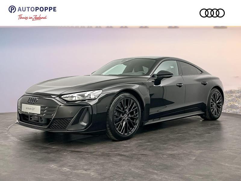 Hatchback Nieuw 2025 Audi e-tron GT quattro S-Line Sedan | € 99.950 - Afbeelding 1/4