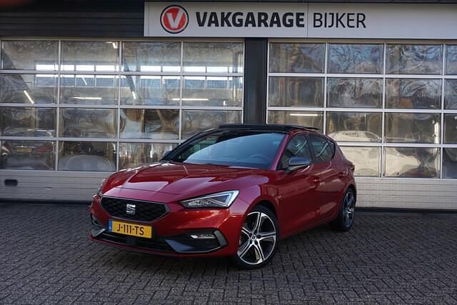 Occasion Seat Leon FR 110 PK (80 kW) 2020 Rood Hatchback