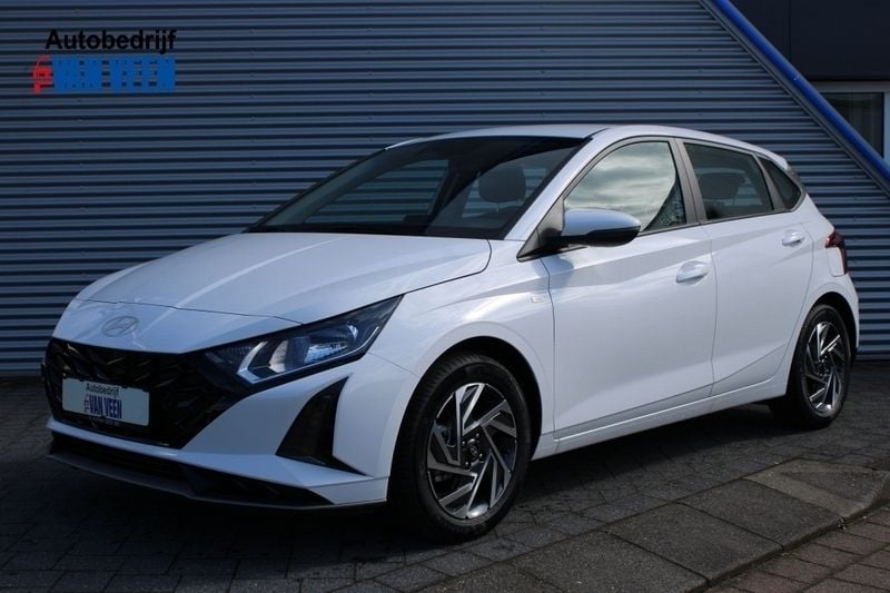 Wit Gebruikt 2024 Hyundai i20 Comfort Hatchback | € 20.190 (Goede deal) - Afbeelding 1/4