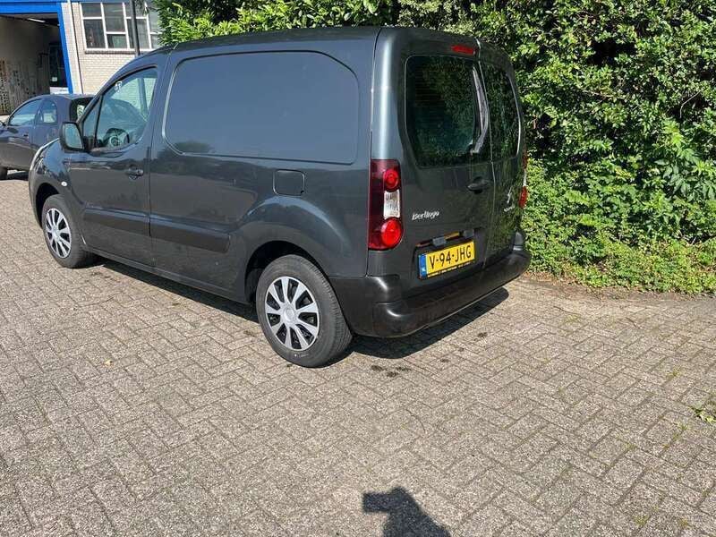 Grijs Gebruikt 2017 Citroën Berlingo MPV | € 5.950 (Eerlijke prijs) - Afbeelding 1/4