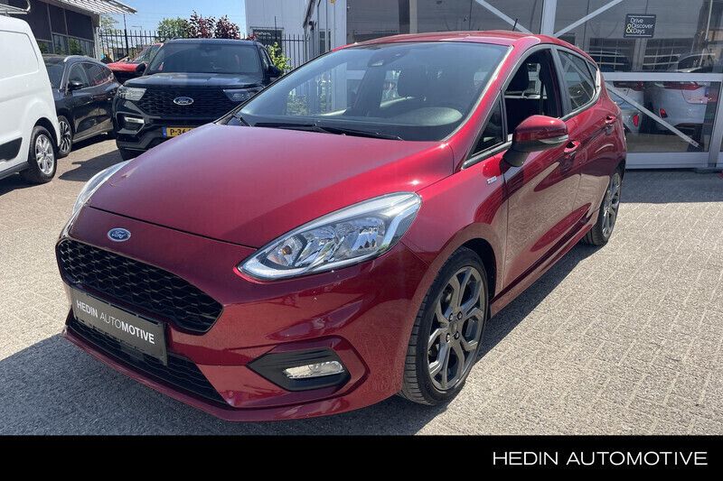 Rood Gebruikt 2017 Ford Fiesta ST-Line Hatchback | € 12.445 (Iets duurder) - Afbeelding 1/4