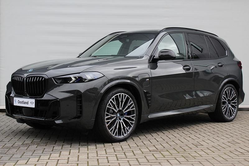 Grijs Nieuw 2025 BMW X5 Executive SUV | € 142.140 (Duur) - Afbeelding 1/4