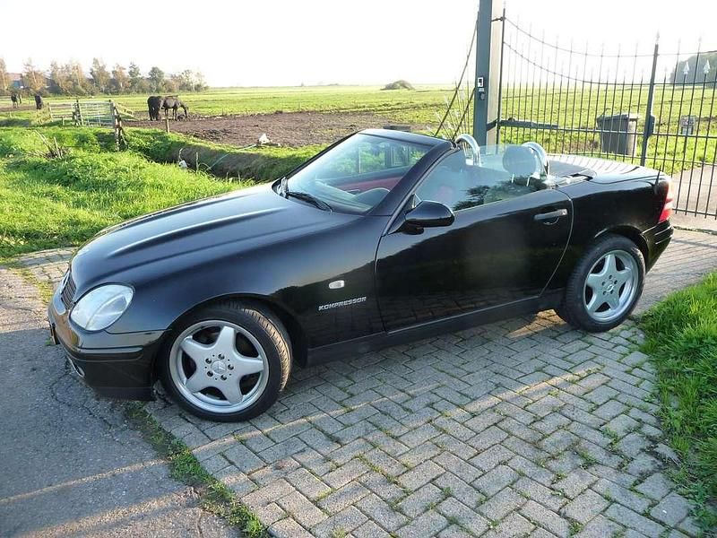 Zwart Gebruikt 1999 Mercedes 170 Cabriolet | € 4.500 - Afbeelding 1/4