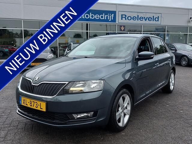 Grijs Gebruikt 2019 Skoda Rapid Clever Hatchback | € 12.950 (Eerlijke prijs) - Afbeelding 1/3