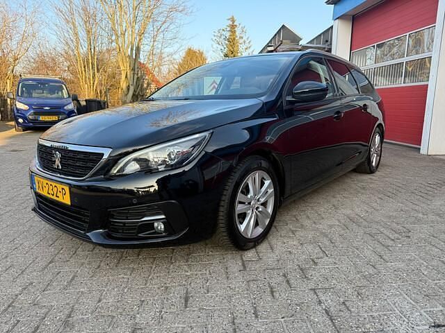 Occasion Peugeot 308 SW 110 PK (80 kW) 2019 Zwart (metallic) Stationwagen