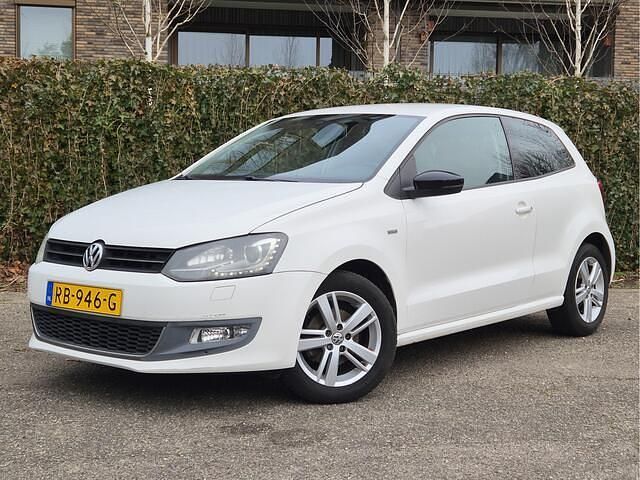 Wit Occasion 2012 VW Polo Match Hatchback | € 2.950 (Super prijs) - Afbeelding 1/4