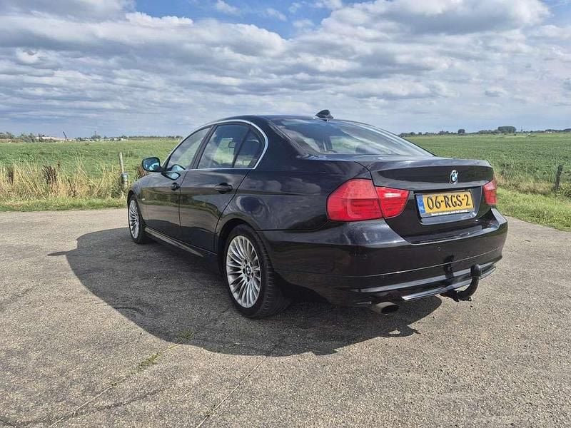 Gebruikt 2011 BMW 318 Sedan | € 4.750 (Eerlijke prijs) - Afbeelding 1/4