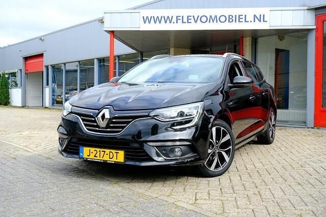 Zwart, metallic lak Gebruikt 2020 Renault Mégane GrandTour Bose Edition Stationwagen | € 16.450 (Goede deal) - Afbeelding 1/4