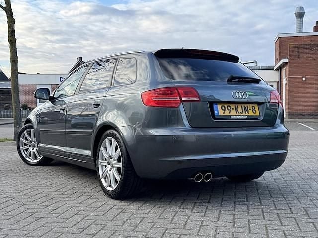 Occasion Audi A3 Sportback S-Line 2010 Grijs (metallic) Hatchback