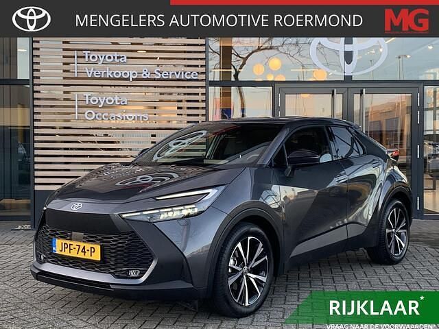 Grijs Occasion 2025 Toyota C-HR Edition SUV | € 34.740 (Eerlijke prijs) - Afbeelding 1/4