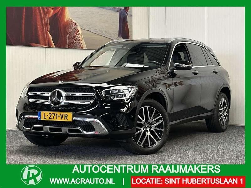 Zwart Gebruikt 2021 Mercedes GLC300e Business SUV | € 40.740 (Goede deal) - Afbeelding 1/4