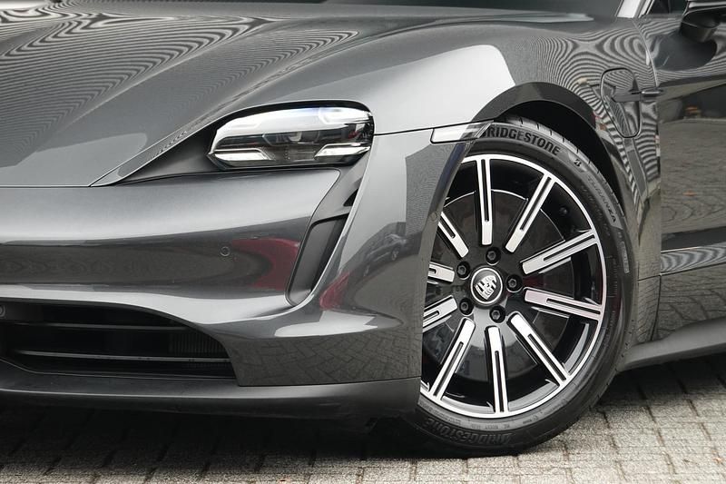 Occasion Porsche Taycan 4S Performance Package 439 kW (598 PK) 2021 Grijs (metallic) Sedan