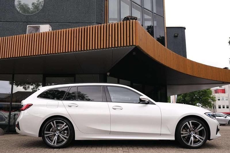 Occasion BMW 320e M Sport 163 PK (119 kW) 2021 Wit, metallic lak Stationwagen