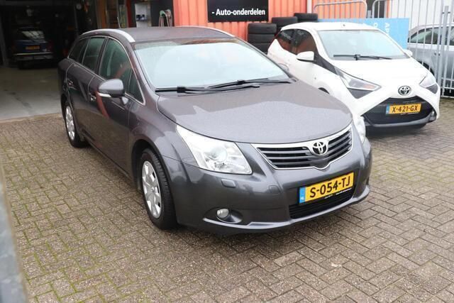 Occasion Toyota Avensis Comfort 132 PK (97 kW) 2011 Grijs Stationwagen