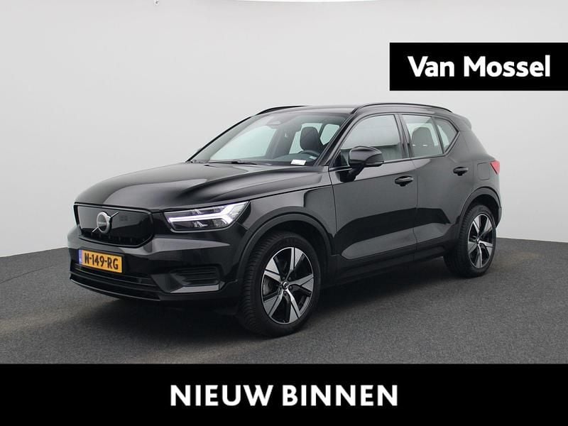 Zwart Gebruikt 2021 Volvo XC40 Plus SUV | € 25.900 (Super prijs) - Afbeelding 1/3