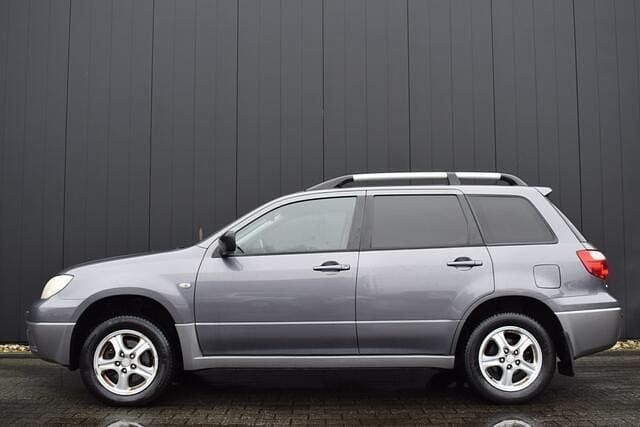 Occasion Mitsubishi Outlander Invite+ 136 PK (100 kW) 2006 Grijs (metallic) SUV