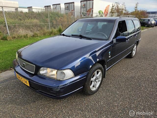 Blauw Gebruikt 1998 Volvo V70 Stationwagen | € 899 (Eerlijke prijs) - Afbeelding 1/4