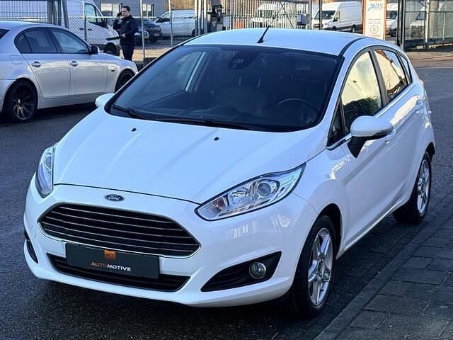 Occasion Ford Fiesta Individual 101 PK (74 kW) 2015 Wit Hatchback