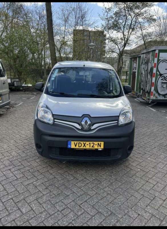 Grijs Gebruikt 2013 Renault Kangoo MPV | € 4.499 - Afbeelding 1/4