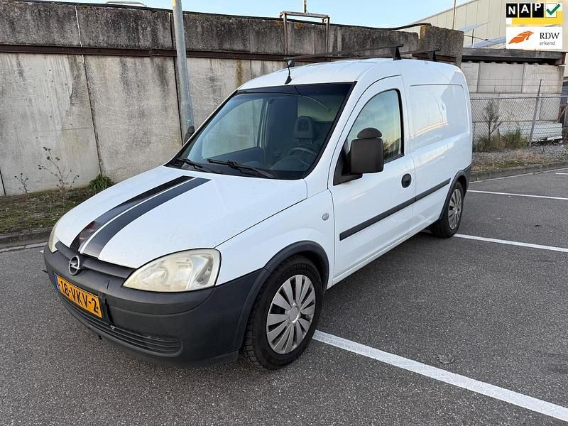 Overige Occasion 2007 Opel Combo Comfort Sedan | € 1.350 (Eerlijke prijs) - Afbeelding 1/4